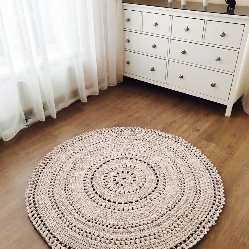 Round Carpet around window